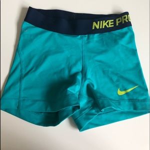 NIKE PRO SPANDEX- AXS